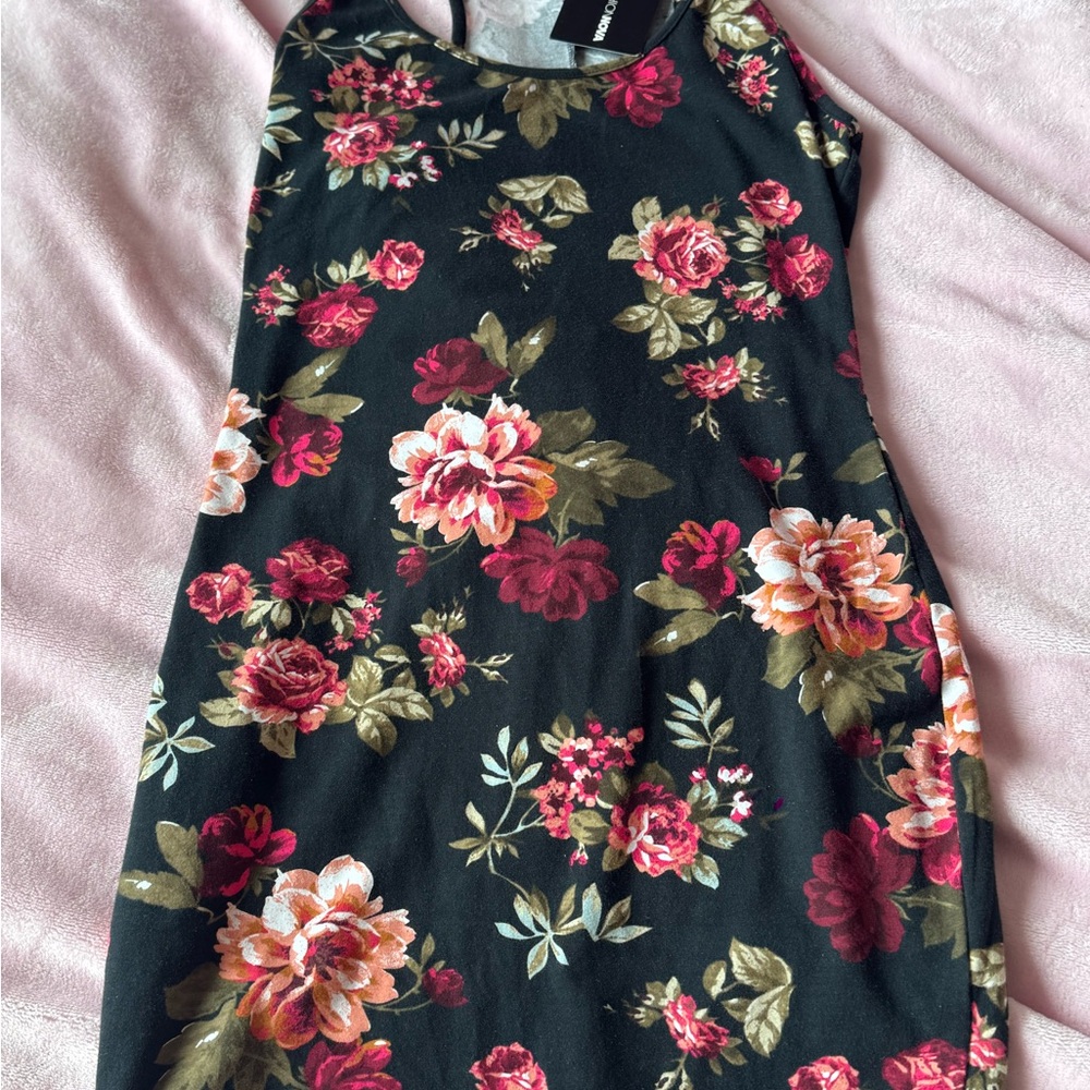 NWT Floral Black Bodycon Dress - Picture 5 of 5